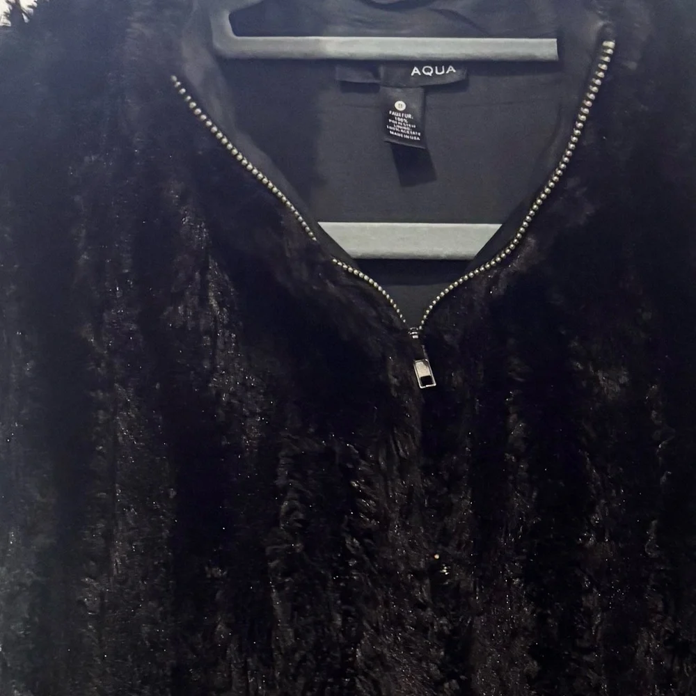 Aqua Bloomingdales  Black Faux Fur Vest size small. Zip up with pockets